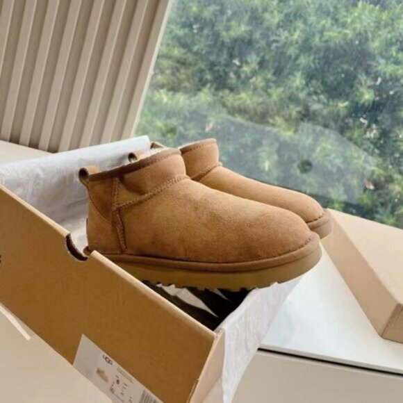 UGG Classic Ultra Mini Chestnut - Picture 5 of 7